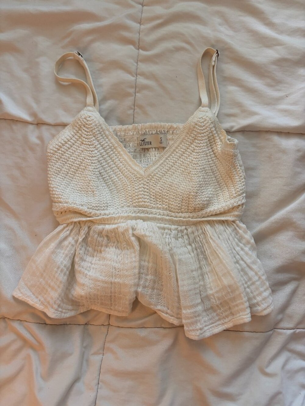 Hollister Co. Women's White knitted Crop-top
